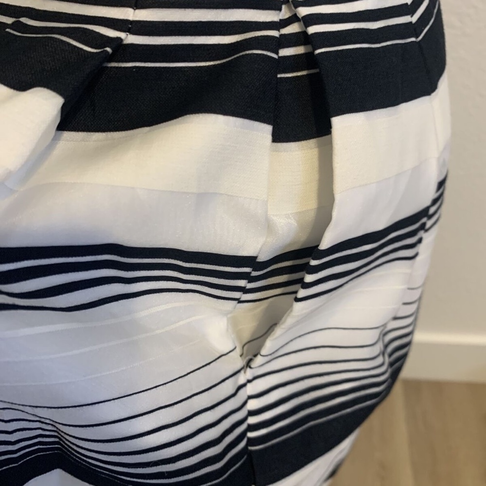 White House Black Market Striped Strapless Party Sun Dress Women's Size 2 - Picture 9 of 14